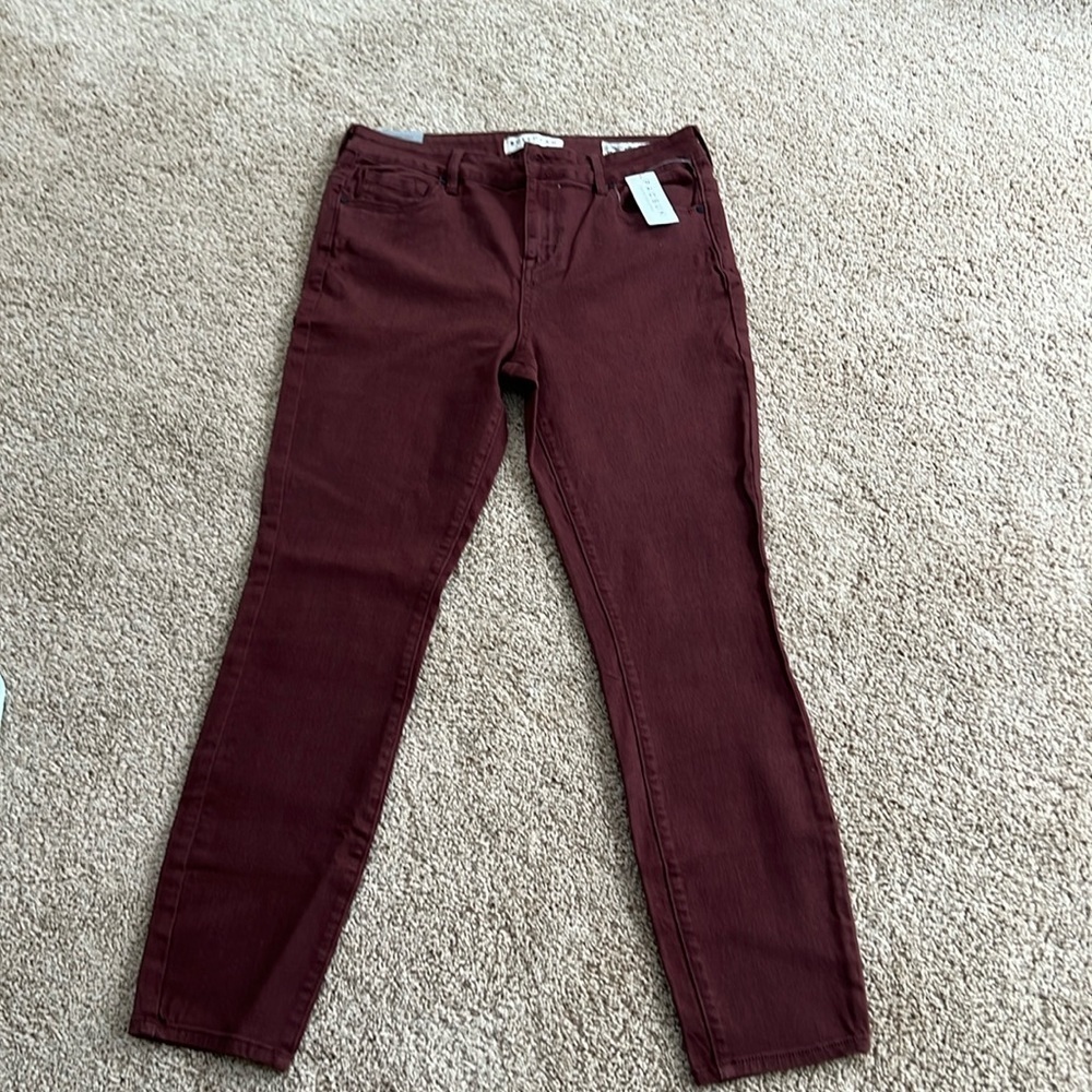 New! Bullhead denim SZ 29, mid rise skinniest ankle jeans.